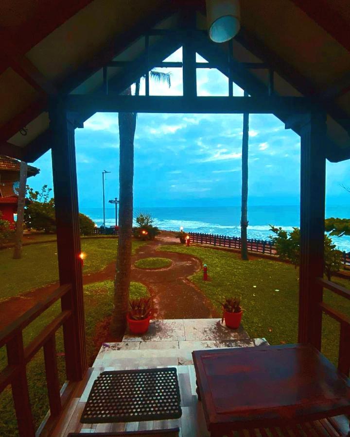 Blue Water Beach Resort Varkala Ngoại thất bức ảnh