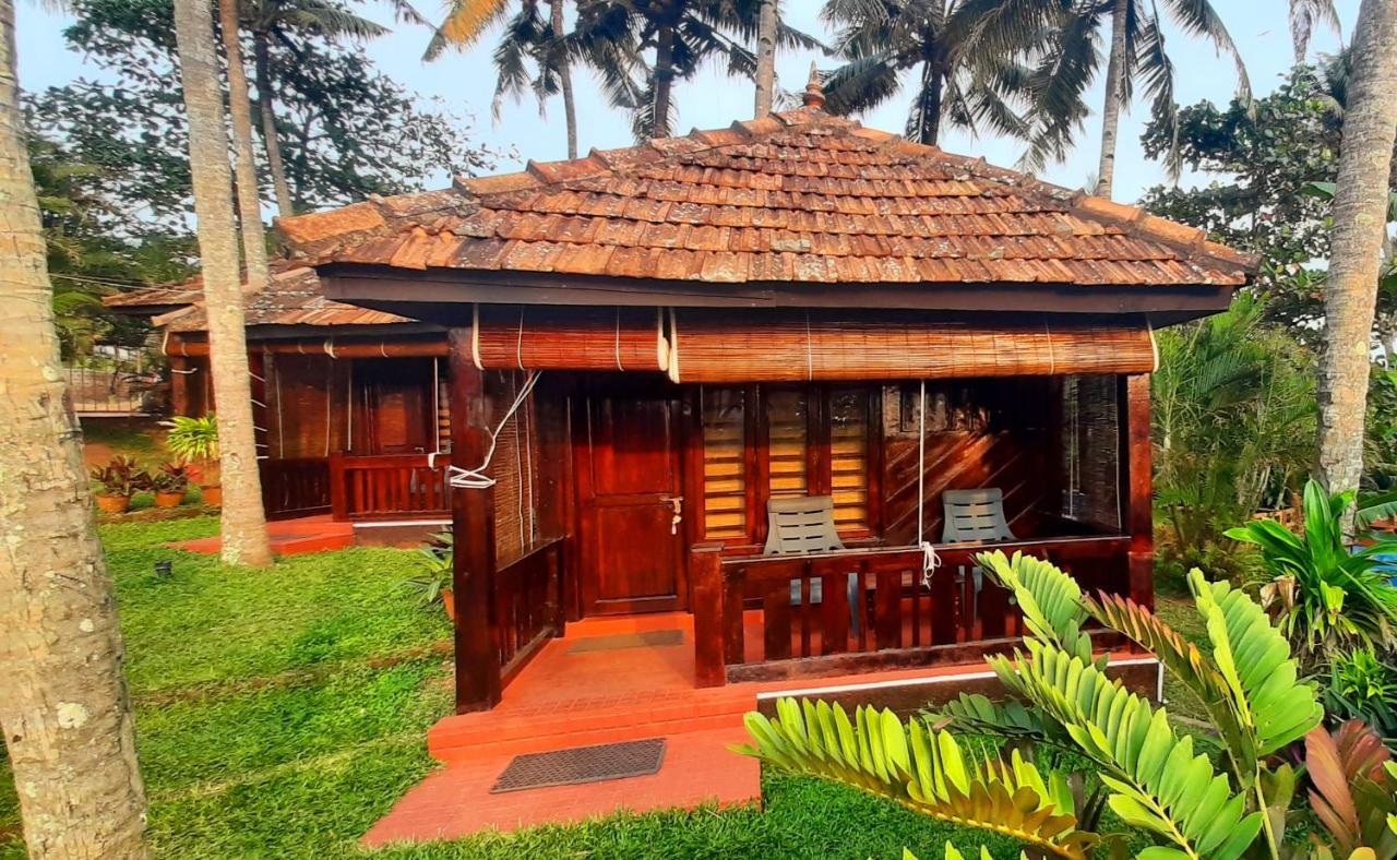Blue Water Beach Resort Varkala Ngoại thất bức ảnh