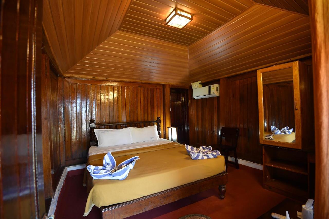 Blue Water Beach Resort Varkala Ngoại thất bức ảnh