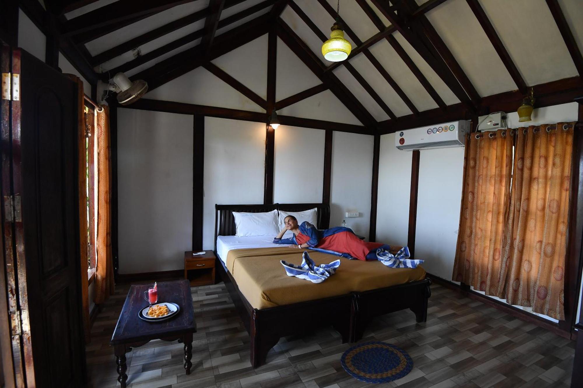 Blue Water Beach Resort Varkala Ngoại thất bức ảnh