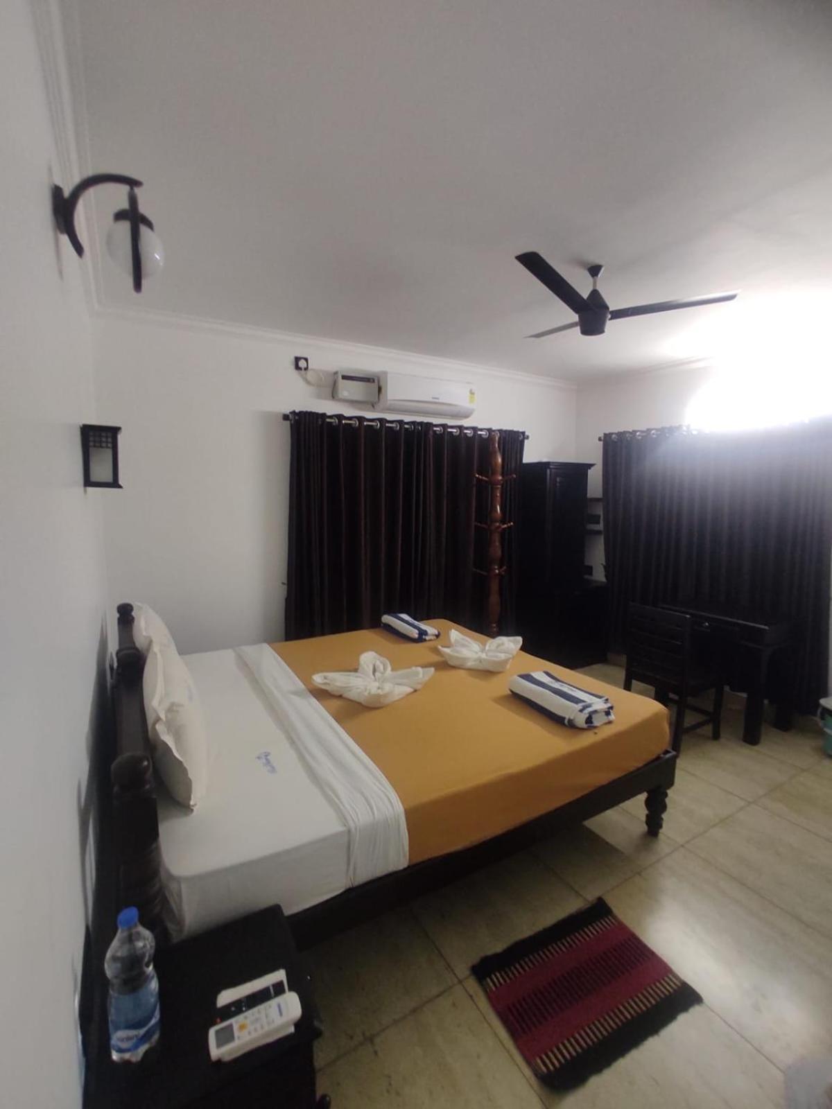 Blue Water Beach Resort Varkala Ngoại thất bức ảnh