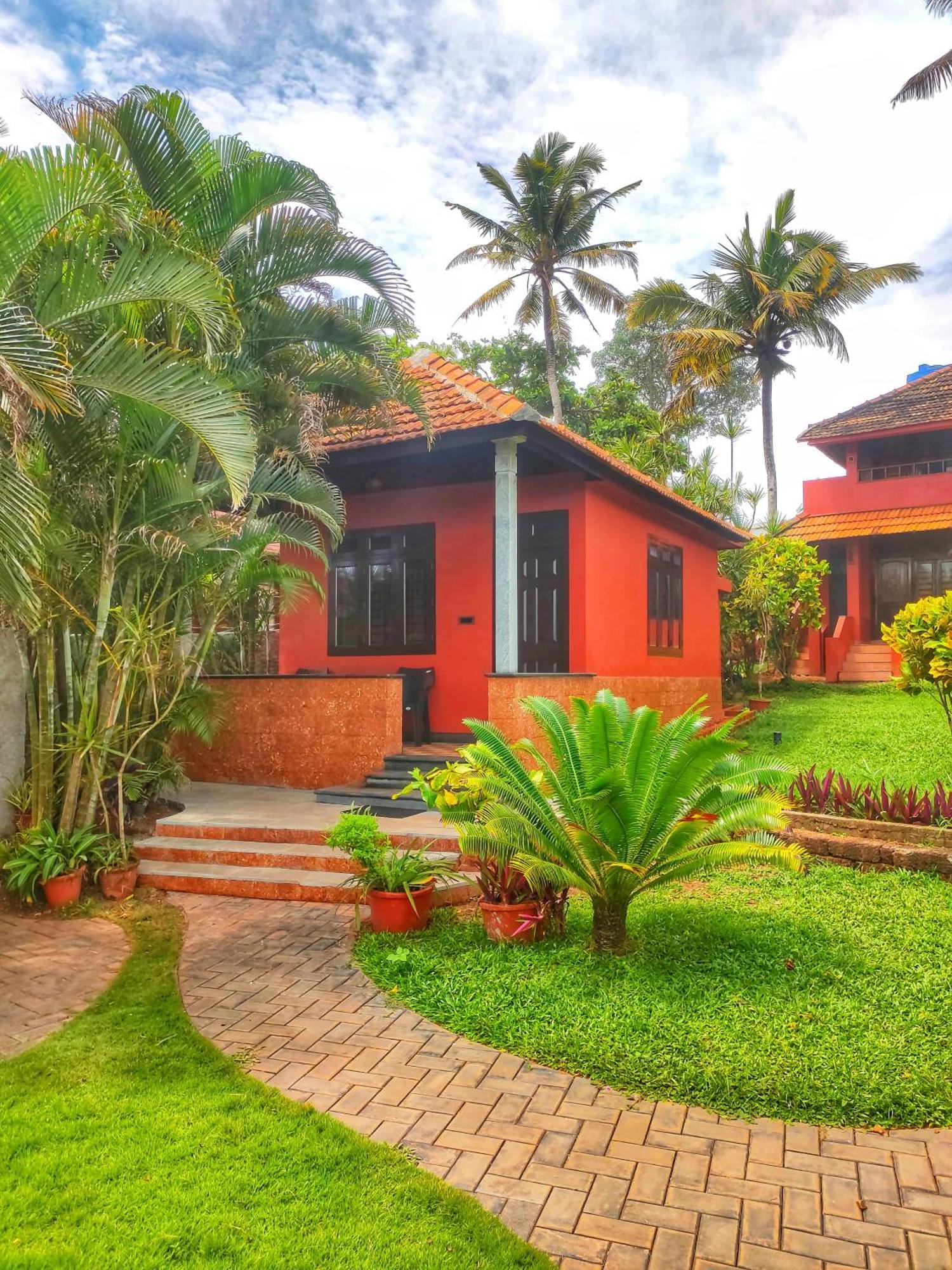 Blue Water Beach Resort Varkala Ngoại thất bức ảnh